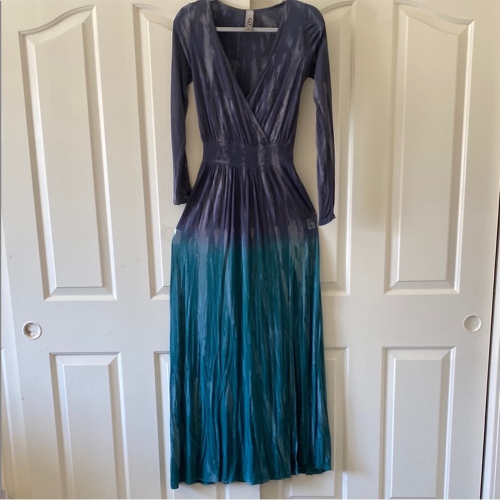GO COUTURE Gradient Long Sleeve Dress. Size M